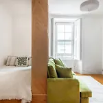 Stylish Studio Near Beach